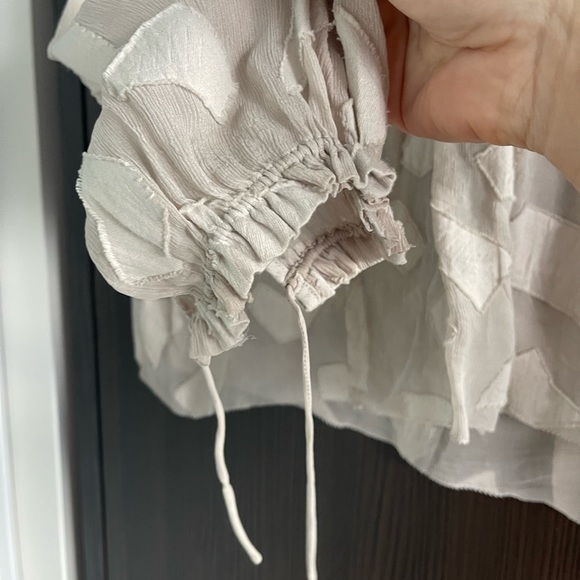 ARITZIA WILDRED BLOUSE - Picture 3 of 7